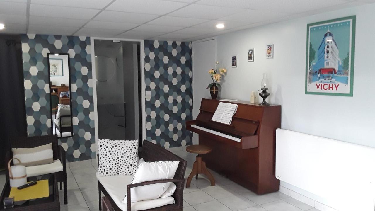 Creuzier-le-Vieux Suite Hauteurs De Vichy מראה חיצוני תמונה